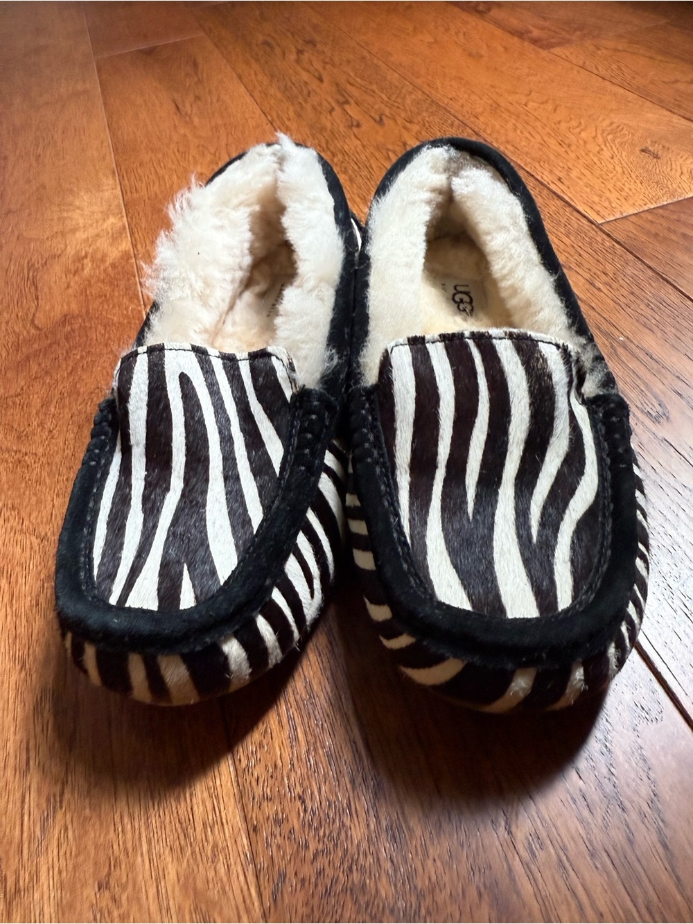Ugg Zebra Print Fuzzy Lined Moccasin Slippers - Picture 3 of 9